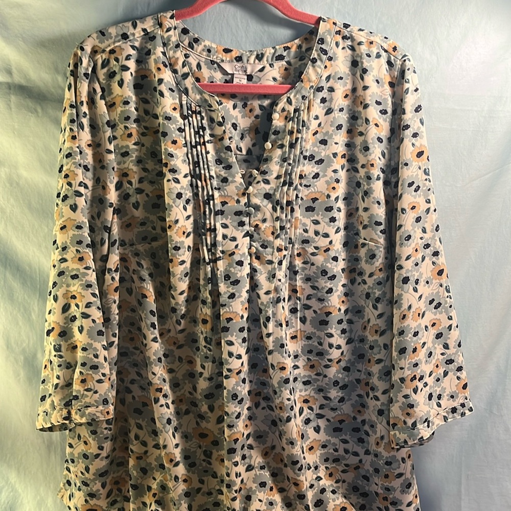 Croft & Barrow Women's Printed Pintuck Blouse - Soft Cream Navy & Mustard Floral